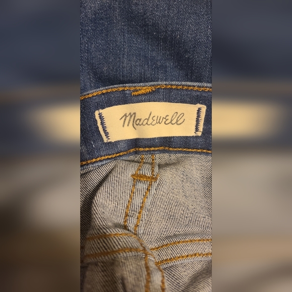 Madewell 9" High Rise Skinny Jeans Raw Hem - Picture 4 of 8